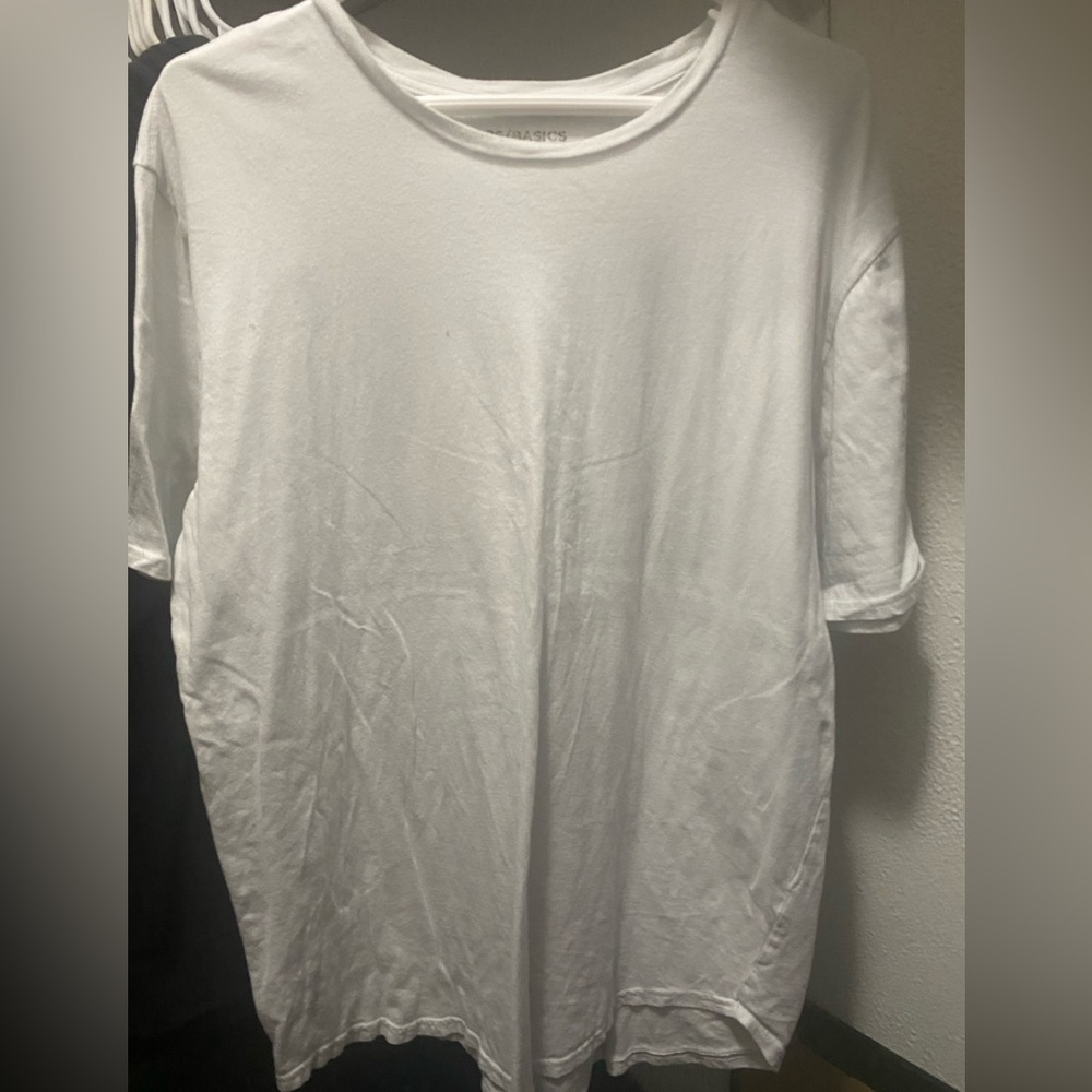 Pacsun basics men’s white scallop tee
